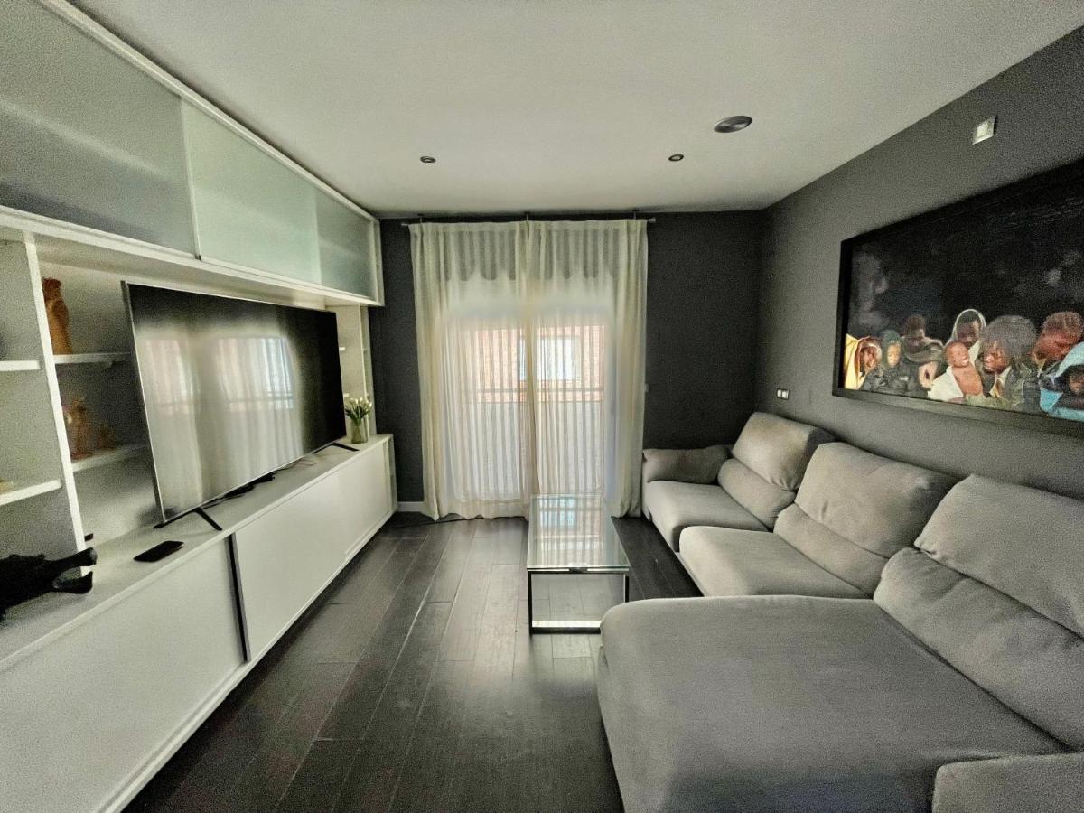 Moderno Apartamento Con Plaza De Garaje En Pleno Centro De Almería Zewnętrze zdjęcie