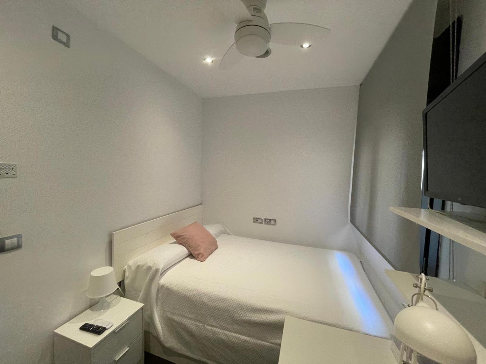 Moderno Apartamento Con Plaza De Garaje En Pleno Centro De Almería Zewnętrze zdjęcie